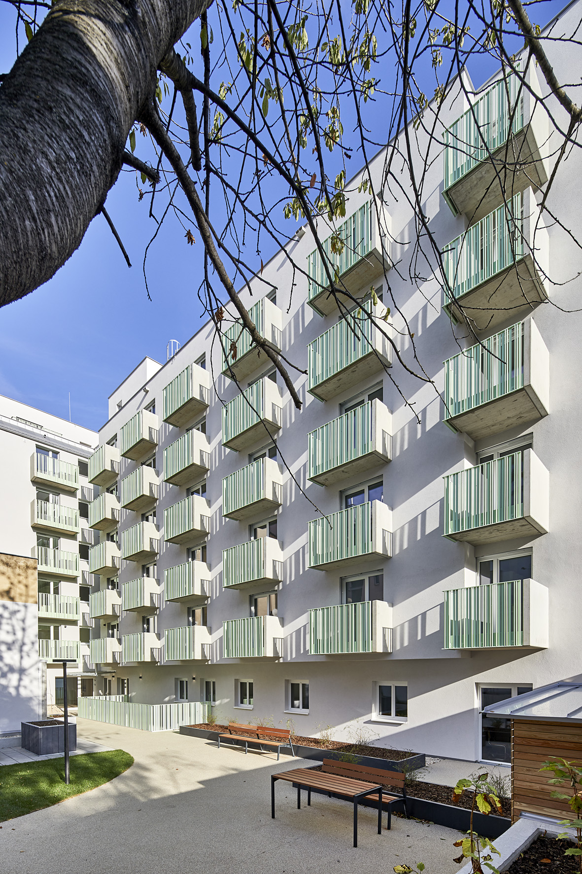 OeSW Braunspergengasse22 Hofansicht2 @ Manfred Seidl, Wien Gesamtaufnahme und Außenansicht des ÖSW Hauses in der Braunspergengasse in 1100 Wien