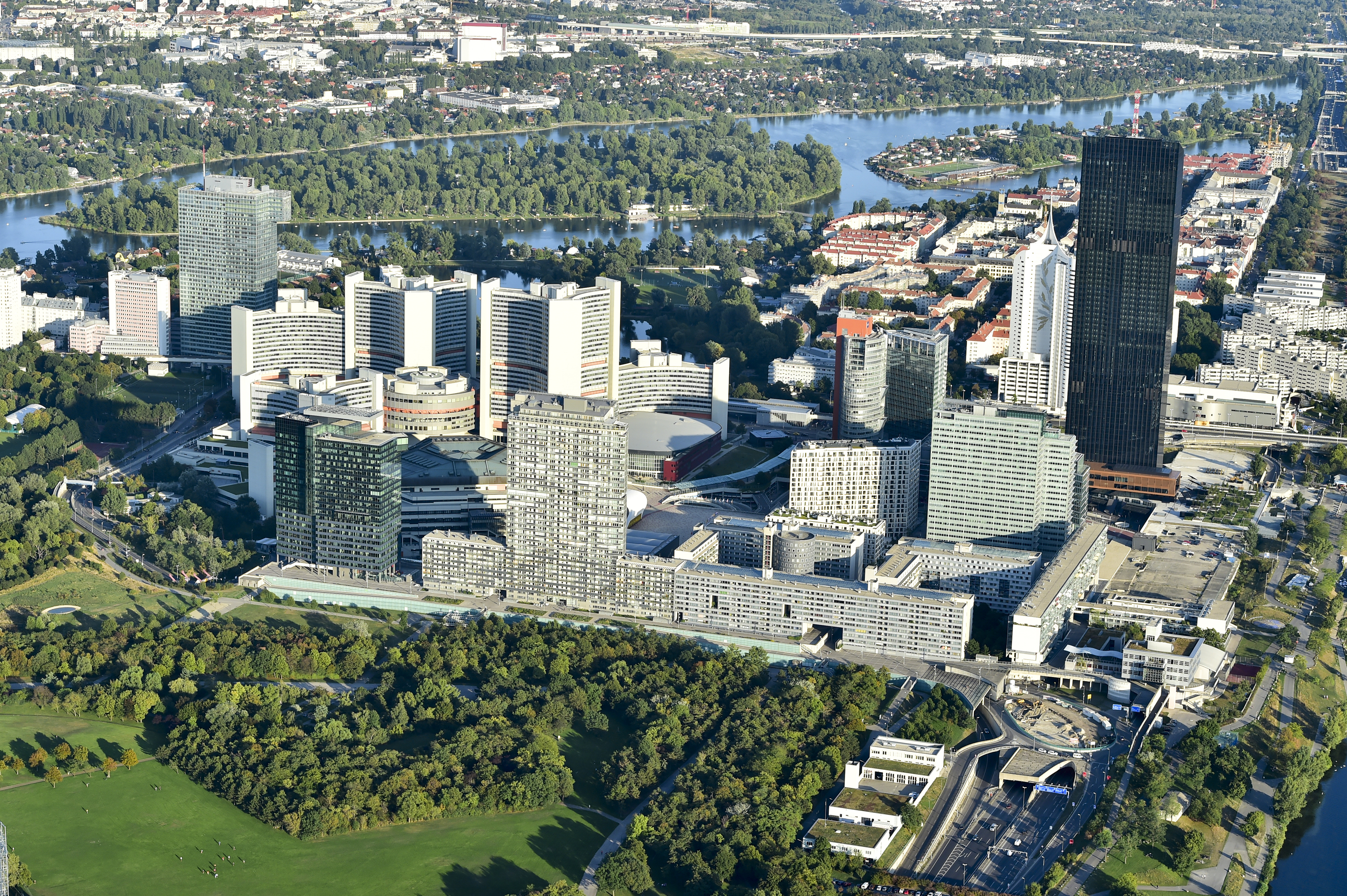 Wohnpark Donaucity @ Harald Klatt Großaufnahme des Donau City Wohnpark in 1220 Wien mit Blick auf die Umgebung